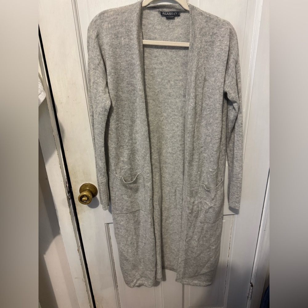 Alashan Cashmere Gray Knit long  Cardigan Sweater